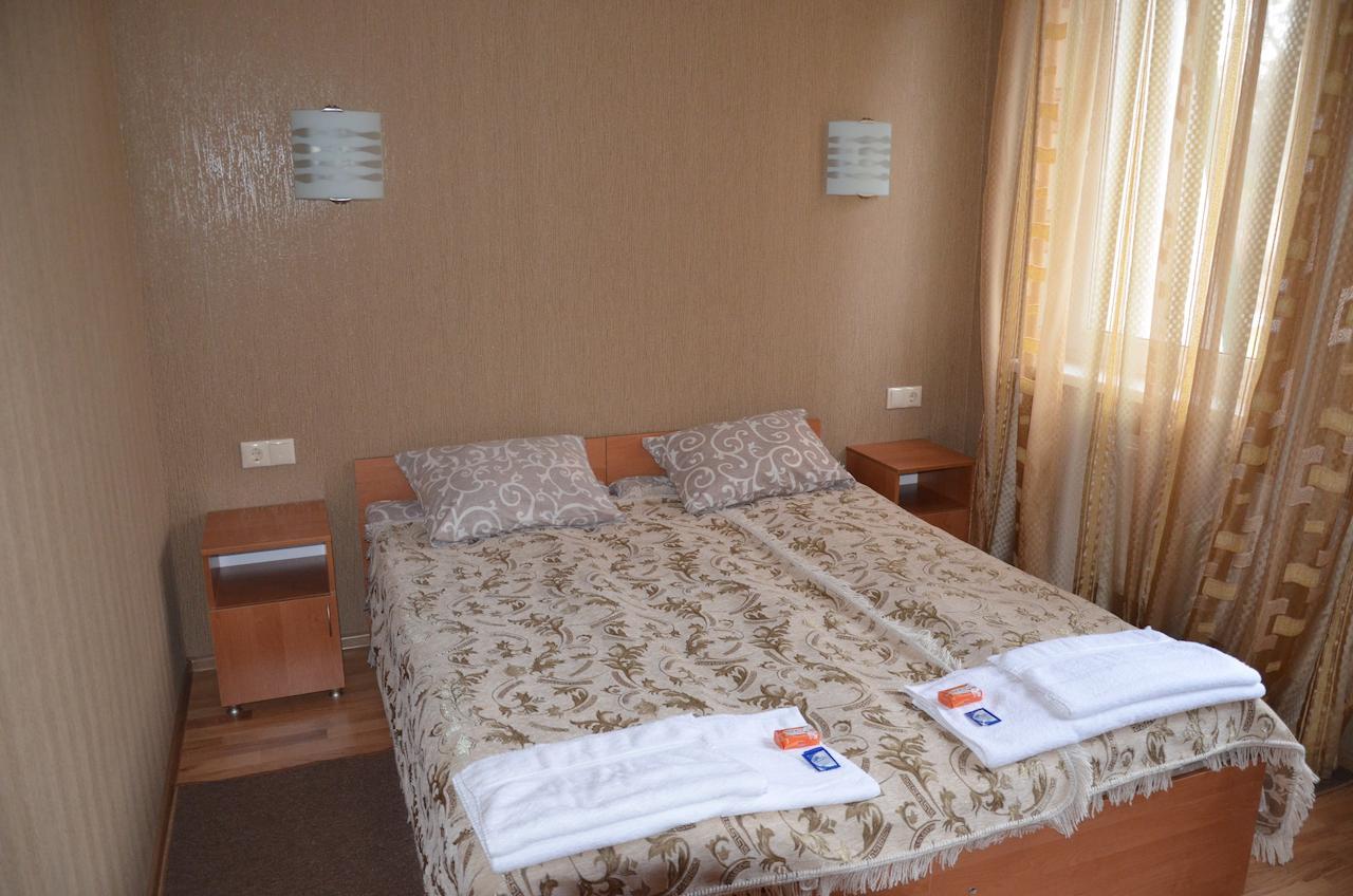 Atlant Hotel Ostroh Δωμάτιο φωτογραφία